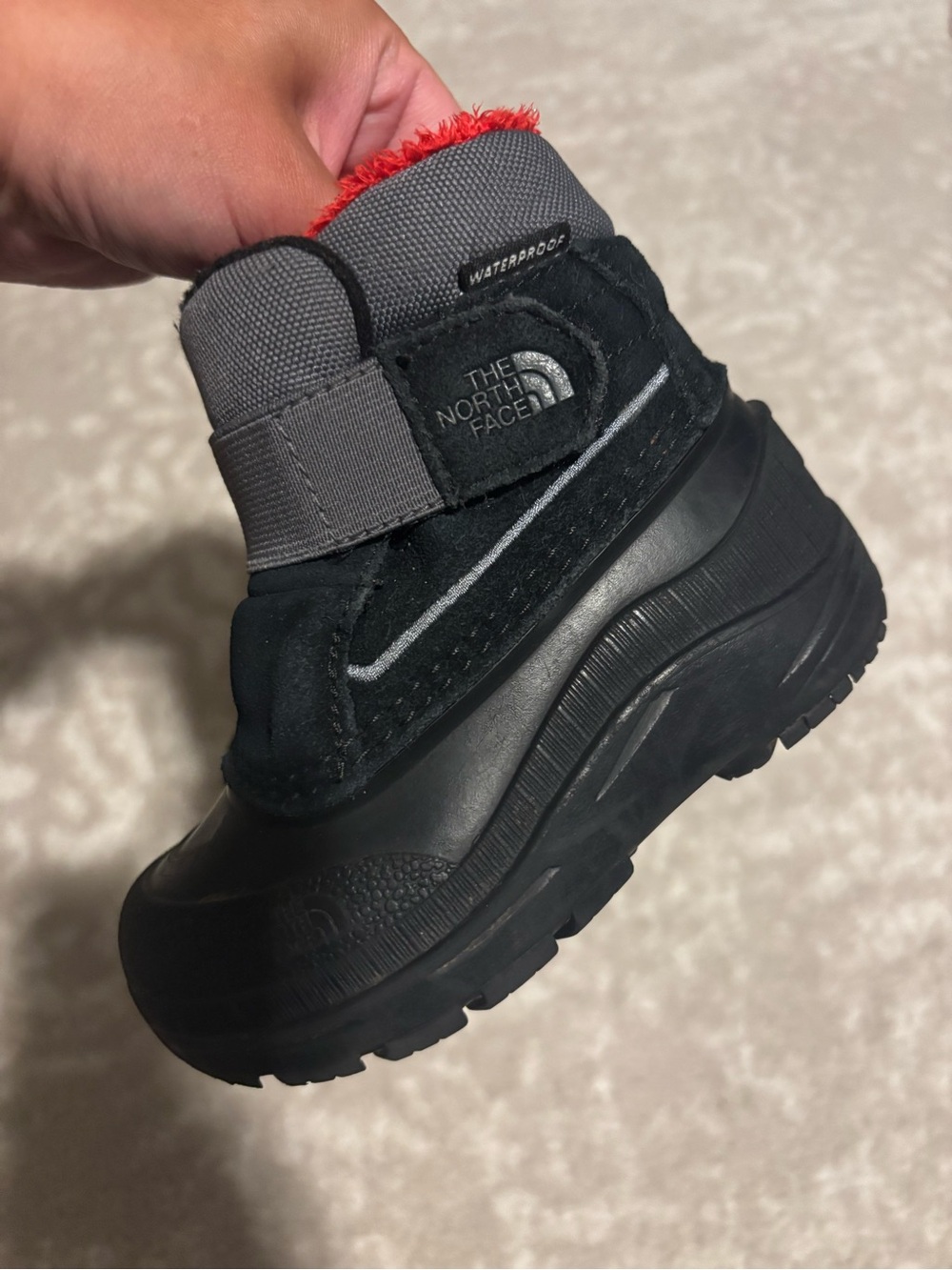 The North Face Kids Black & Gray Waterproof Winter Boots w/ Red Lining - Size 7